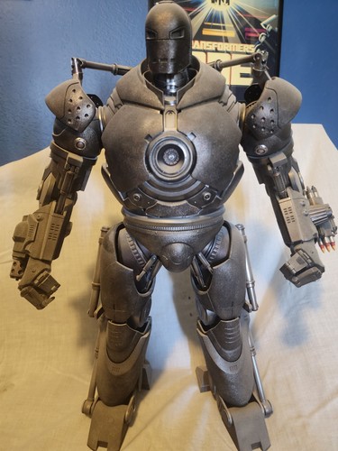 Hot toys iron - iron, man